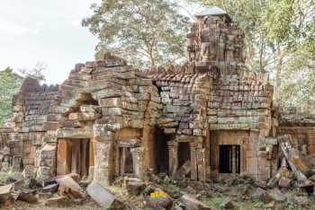 “ព្រះខ័នកំពង់ស្វាយ” កំបាំងកណ្តាលព្រៃ ដែនដីព្រះវិហារ ដែលកម្រមានអ្នកទៅស្គាល់