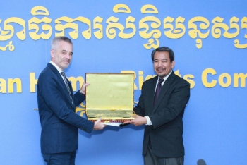 UN វាយតម្លៃខ្ពស់ចំពោះបេសសកម្មរបស់គណៈកម្មាធិការសិទ្ធិមនុស្សកម្ពុជា លើការងារសិទ្ធិមនុស្ស