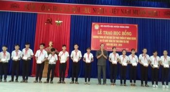 អង្គការក្រៅរដ្ឋាភិបាលបានផ្តល់អាហារូបករណ៍ជាង ២.០០០ កន្លែងដល់និស្សិតក្រីក្រនៅខេត្ត Quang Nam