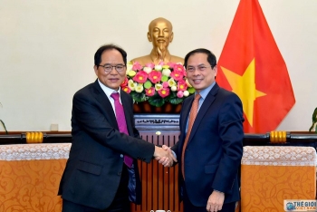 កូរ៉េខាងត្បូង - អាស៊ាន៖ ធ្វើការរួមគ្នាឆ្ពោះទៅរកចក្ខុវិស័យសហគមន៍ប្រកបដោយសន្តិភាពវិបុលភាពនិងប្រកាន់ប្រជាជនជាស្នូរ