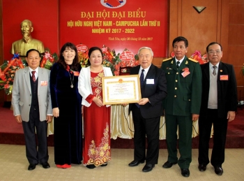 លោកវរសេនីយ៍ឯក Tran Binh  - អ្នកដែលចូលរួមចំណែកជួយពូនជ្រំចំណងមិត្តភាពរវាងវៀតណាមនិងកម្ពុជា