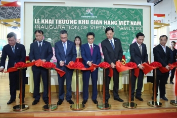 ឧបនាយករដ្ឋមន្ត្រី លោក Vu Duc Dam ចូលរួមកិច្ចប្រជុំកំពូលពាណិជ្ជកម្ម-វិនិយោគ ចិន - អាស៊ាន