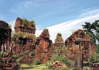 អស់រយៈពេលបួនទសវត្សនៃការជួសជុលនិងអភិរក្សបេតិកភណ្ឌ My Son
