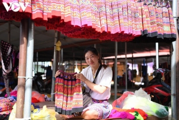 លក្ខណៈពិសេសនៃផ្សារ Pa Co - ផ្សារតាំងលក់ចរបាប់ចម្រុះពណ៌នៅខេត្ត Son La