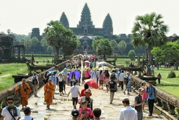 ភ្ជុំបិណ្ឌ៖ ភ្ញៀវទេសចរជាង១លាននាក់ បានដើរកម្សាន្តនៅទូទាំងប្រទេស