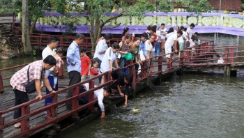 ទីលម្ហែ​ក្នុង​វត្ដ​អង្គរ​ជ័យ ផ្ដល់​ភាព​ស្ងប់ស្ងាត់​ល្អ គ្មាន​សំឡេង​ចម្រៀង និង​គ្មាន​គ្រឿង​ស្រវឹង