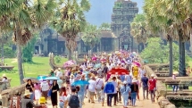 ប្រជាជនជាង ១,៤ លាននាក់ធ្វើដំណើរកម្សាន្តក្នុងប្រទេសកម្ពុជារយៈពេល ៣ ថ្ងៃនាឱកាសបុណ្យកាន់បិណ្ឌ និងបុណ្យភ្ជំបិណ្ឌ