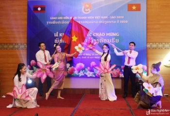 សកម្មភាពដ៏ក្លៀវក្លាក្នុងពិធីជួបសំណេះសំណាលមិត្តភាពយុវជនវៀតណាម - ឡាវនៅខេត្ត Nghe An