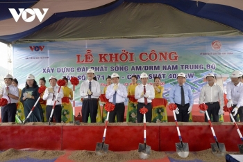 ចាប់ផ្តើមសាងសង់ស្ថានីយ៍វិទ្យុនៅភាគកណ្តាលខាងត្បួងវៀតណាម៖ វិទ្យុសម្លេងវៀតណាមពង្រីកវិសាលភាពនៃរលកផ្សាយទៅកាន់សមុទ្រខាងកើត