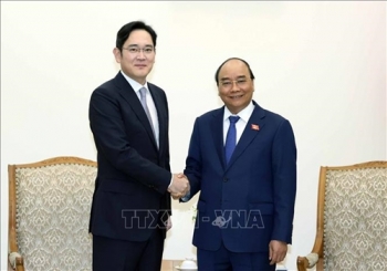 លោកនាយករដ្ឋមន្រ្តីវៀតណាម Nguyen Xuan Phuc ទទួលជួបអនុប្រធានសម្ព័ន្ធក្រុមហ៊ុន Samsung