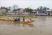 ពិធីបុណ្យអកអំបុកបានប្រព្រឹត្តទៅនៅខេត្ត Tra Vinh