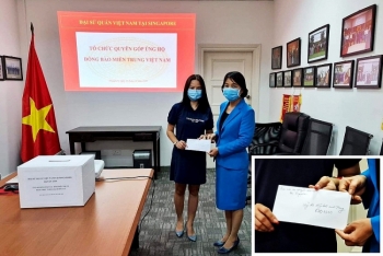 សហគមន៍ជនជាតិវៀតណាមនៅប្រទេសសិង្ហបុរី ប្រទេសថៃនិងសាធារណរដ្ឋឆែកកំពុងឆ្ពោះទៅកាន់ភាគកណ្តាលនៃប្រទេសវៀតណាម