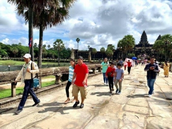 ១០ខែនេះ រមណីយដ្ឋានអង្គរ រកចំណូលបានជាង១៨លានដុល្លារ ពីភ្ញៀវបរទេស ជិត៤០ម៉ឺននាក់
