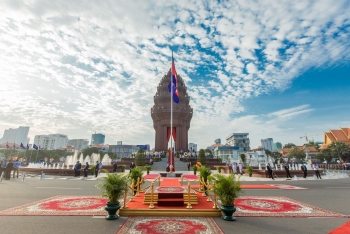 ឯកអគ្គរដ្ឋទូតវៀតណាមប្រចាំនៅព្រះរាជាណាចក្រកម្ពុជា លោក វ៉ូ ក្វាងមិញ អញ្ជើញចូលរួមពិធីរំលឹកខួបលើកទី៦៧នៃបុណ្យឯករាជ្យជាតិកម្ពុជា