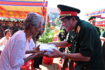 ពិធីសម្ពោធបន្ទាយទាហាននៅសាលាទាហានទី ២ នៃកងយោធពលខេមរភូមិន្ទ