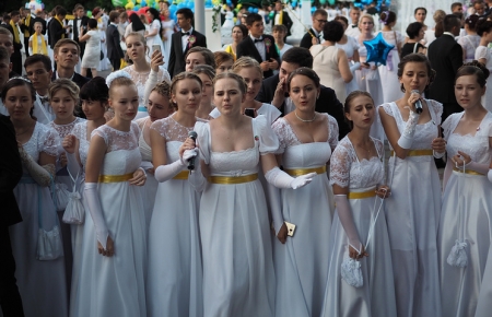 Москвичи выберут символ школьного выпускного 2017 года на Воробьевых горах