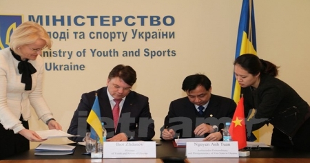 Вьетнам и Украина подписали соглашения о сотрудничестве в области физкультуры и спорта