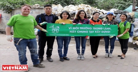 Добровольческая группа "Keep Hanoi Clean" действует ради чистоты Ханоя
