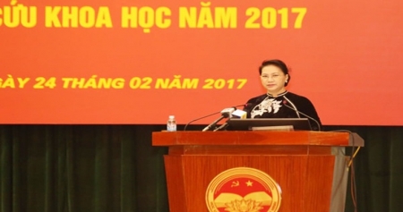 Нгуен Тхи Ким Нган провела беседу с преподавателями Национальной политической академии (НПА) им. Хо Ши Мина