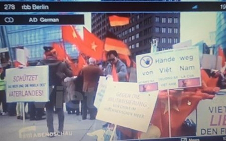 Вьетнамцы в Берлине против незаконных действий Китая в Восточном море