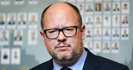 Получивший ножевое ранение мэр Гданьска умер