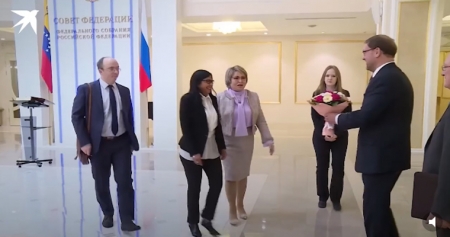 Матвиенко пообещала, что Россия не допустит военного вторжения в Венесуэлу