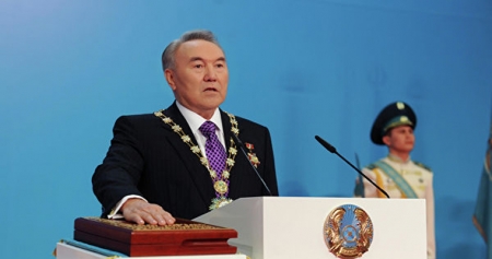 Президент Казахстана Нурсултан Назарбаев ушел в отставку