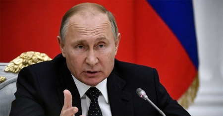 Путин провел телефонный разговор с Меркель и Макроном