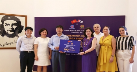 Viglacera подарила кубинским медработникам 100 тонн риса