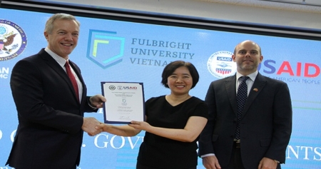 Университет Fulbright Вьетнама  (FUV) получил 15,5 млн долларов от правительства США