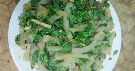 Маринованная кожа буйвола с овощами – деликатес народности Тхай в провинции Шонла