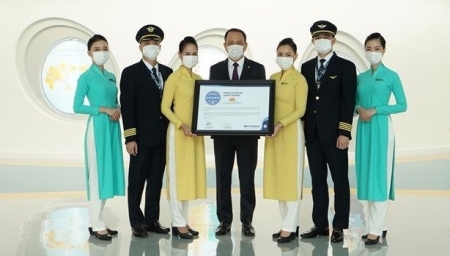 "Vietnam Airlines" получила 5-звездочный рейтинговый сертификат по безопасности в отношении COVID-19