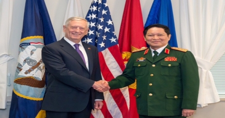 Министр обороны СРВ - генерал армии Нго Суан Лить находился в США с официальным визитом