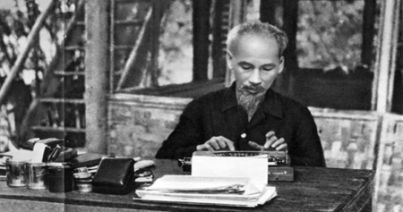 Завещание Президента Хо Ши Мина содержит в себе идеологию ради человека