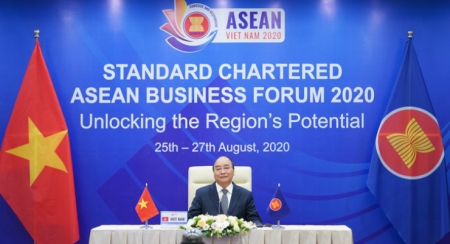 Премьер-министр Вьетнама принял участие в бизнес-форуме АСЕАН «Standard Chartered 2020»