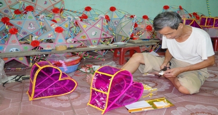 Группа «Мой Ханой» («My Hanoi») организует программу «Изготовление традиционных игрушек на праздник середины осени»