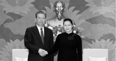 Председатель НС Вьетнама приняла глав делегаций, принявших участие в церемонии прощания с Президентом Чан Дай Куангом