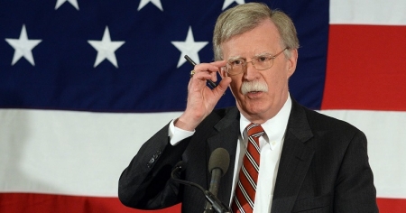 Президент США Дональд Трамп отправил своего помощника по национальной безопасности Джона Болтона в отставку