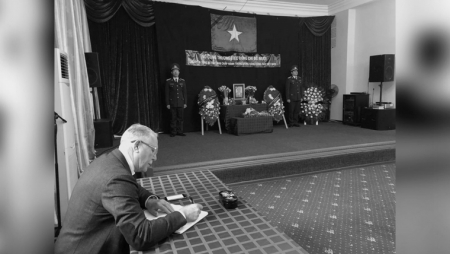 Александр Романович выразил соболезнования в связи с кончиной бывшего генерального секретаря Коммунистической партии Вьетнама До Мыой