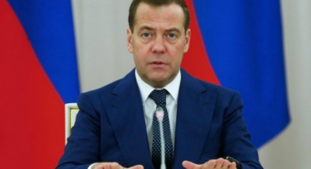 Медведев встретится с Меркель и Юнкером на саммите АСЕМ в Брюсселе