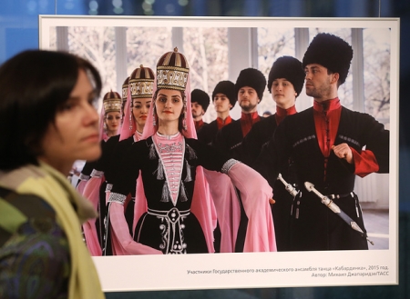 Фотовыставку "Кавказ предо мною" открыли в Москве