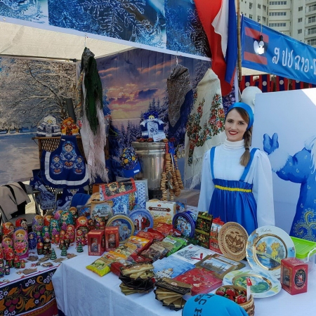 В Ханое состоялась ежегодная благотворительная ярмарка