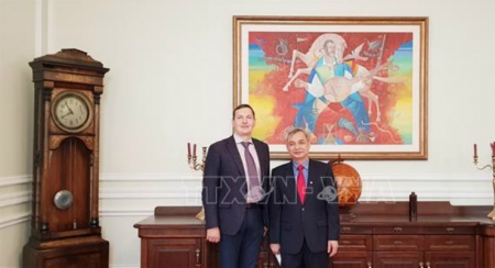 Украина желает укрепить отношения с Вьетнамом и АСЕАН