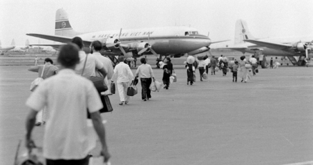 Как жители Сайгона летали на самолетах 50 лет назад