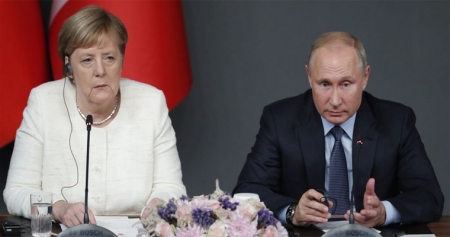 Путин и Меркель обсудили ситуацию в Керченском проливе и ДРСМД