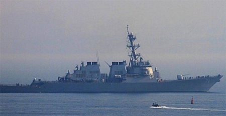 Ракетный эсминец США зашел в украинский порт Одессы