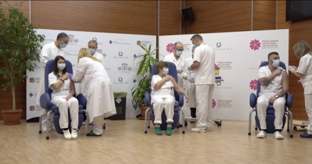 В странах Европы началась вакцинация от коронавируса