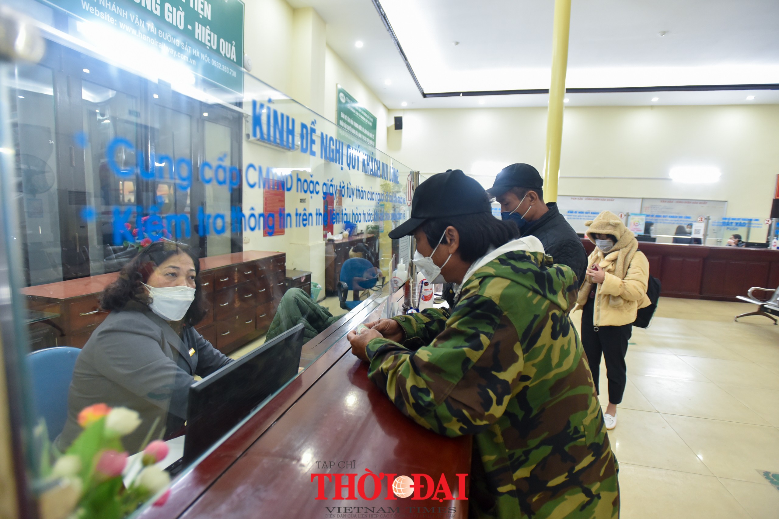 Xúc động chuyến tàu xuyên Tết chở mùa xuân về với nhiều gia đình Xúc động chuyến tàu xuyên Tết chở mùa xuân về với nhiều gia đình