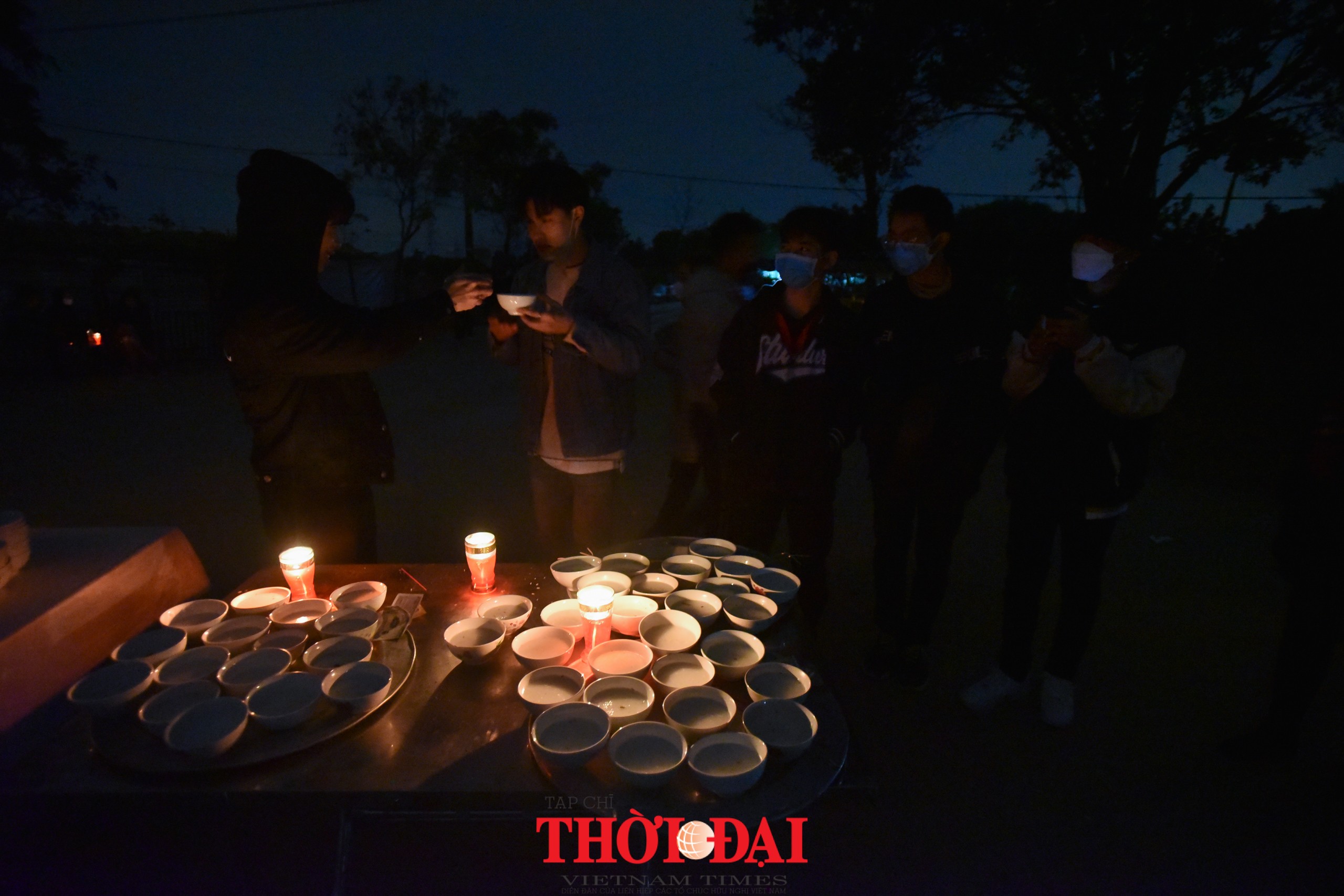 Phiên chợ dành cho hai cõi âm dương: Nét đẹp trong tín ngưỡng văn hoá người Việt