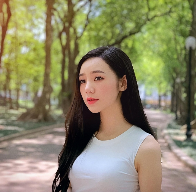 Nữ diễn viên xinh đẹp Quỳnh Kool trong phim 'Đừng bắt em phải quên' Quỳnh Kool 'Đừng bắt em phải quên': Gây bão từ đời tới... phim
